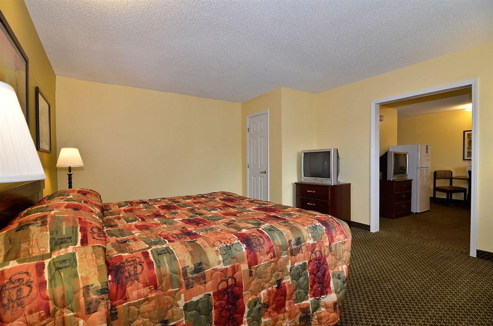 Suburban Studios Charlotte-Ballantyne Pineville Zimmer foto